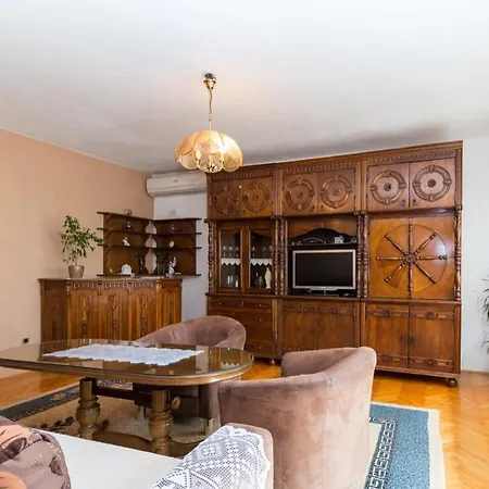 Drasko Apartment *